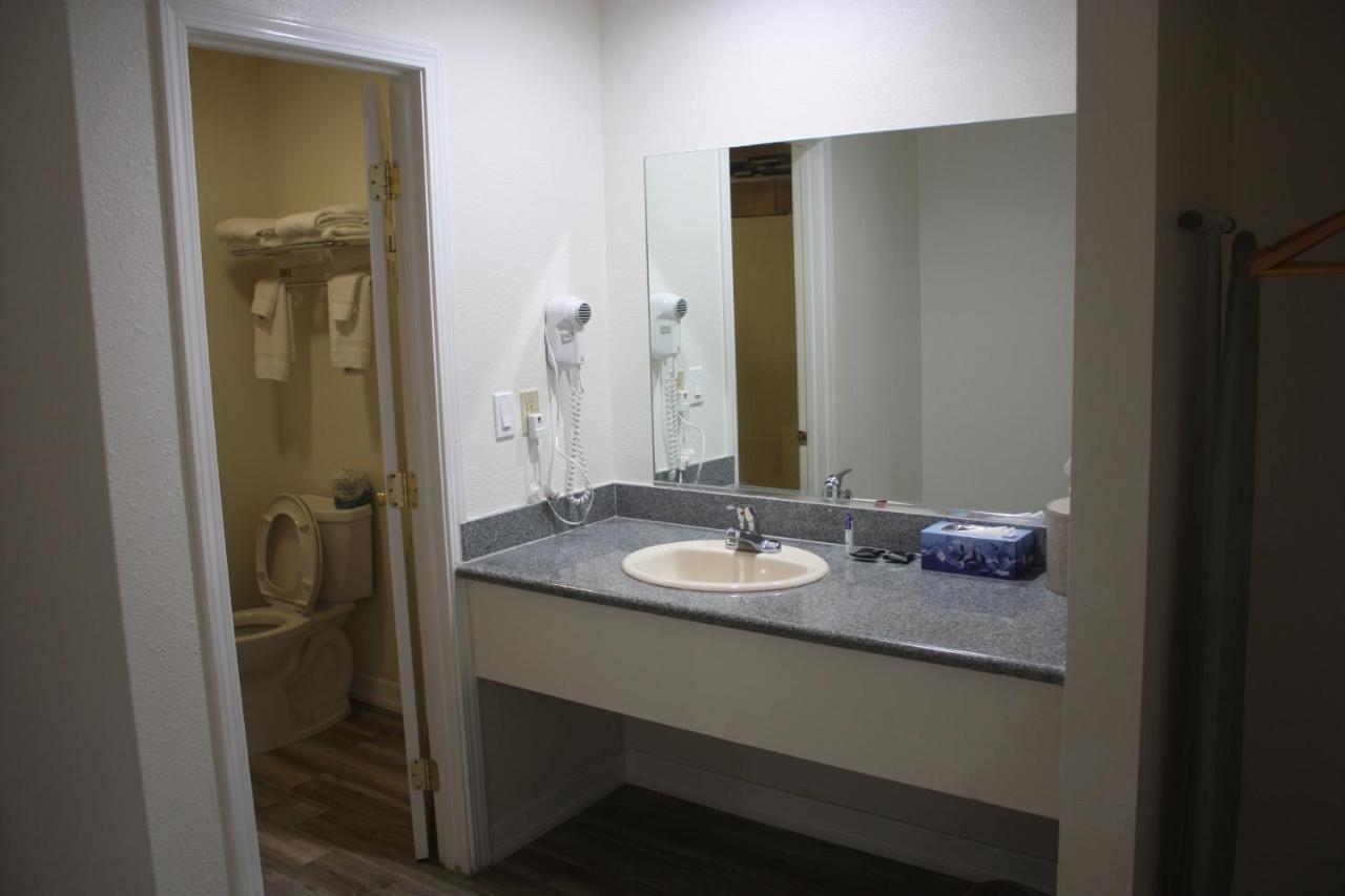 Value Inn & Suites Реддинг Экстерьер фото