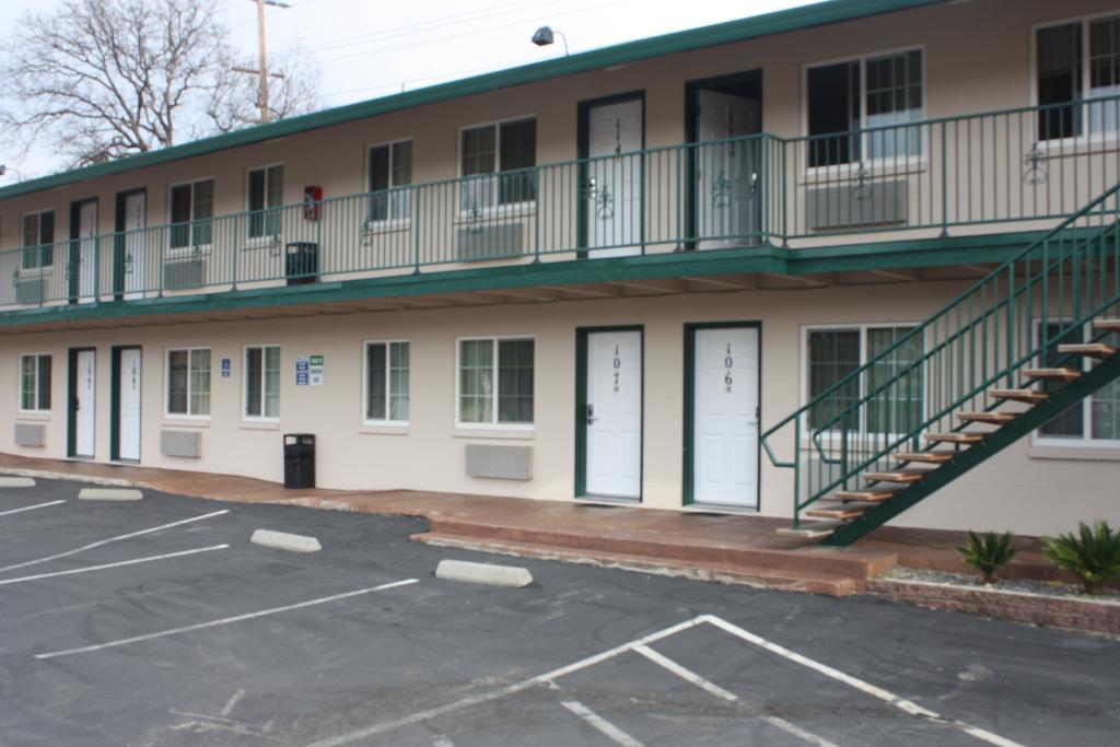 Value Inn & Suites Реддинг Экстерьер фото