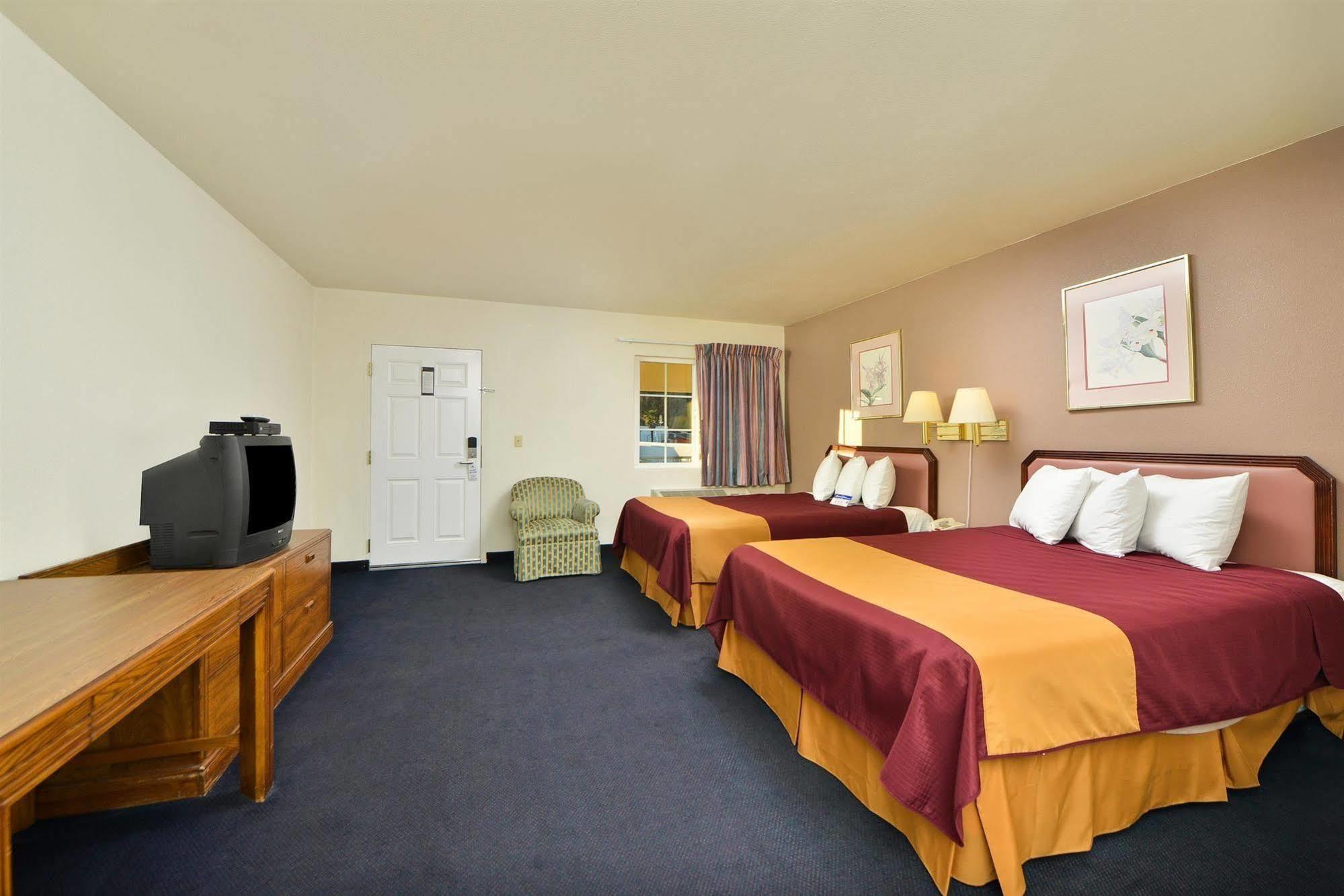 Value Inn & Suites Реддинг Экстерьер фото