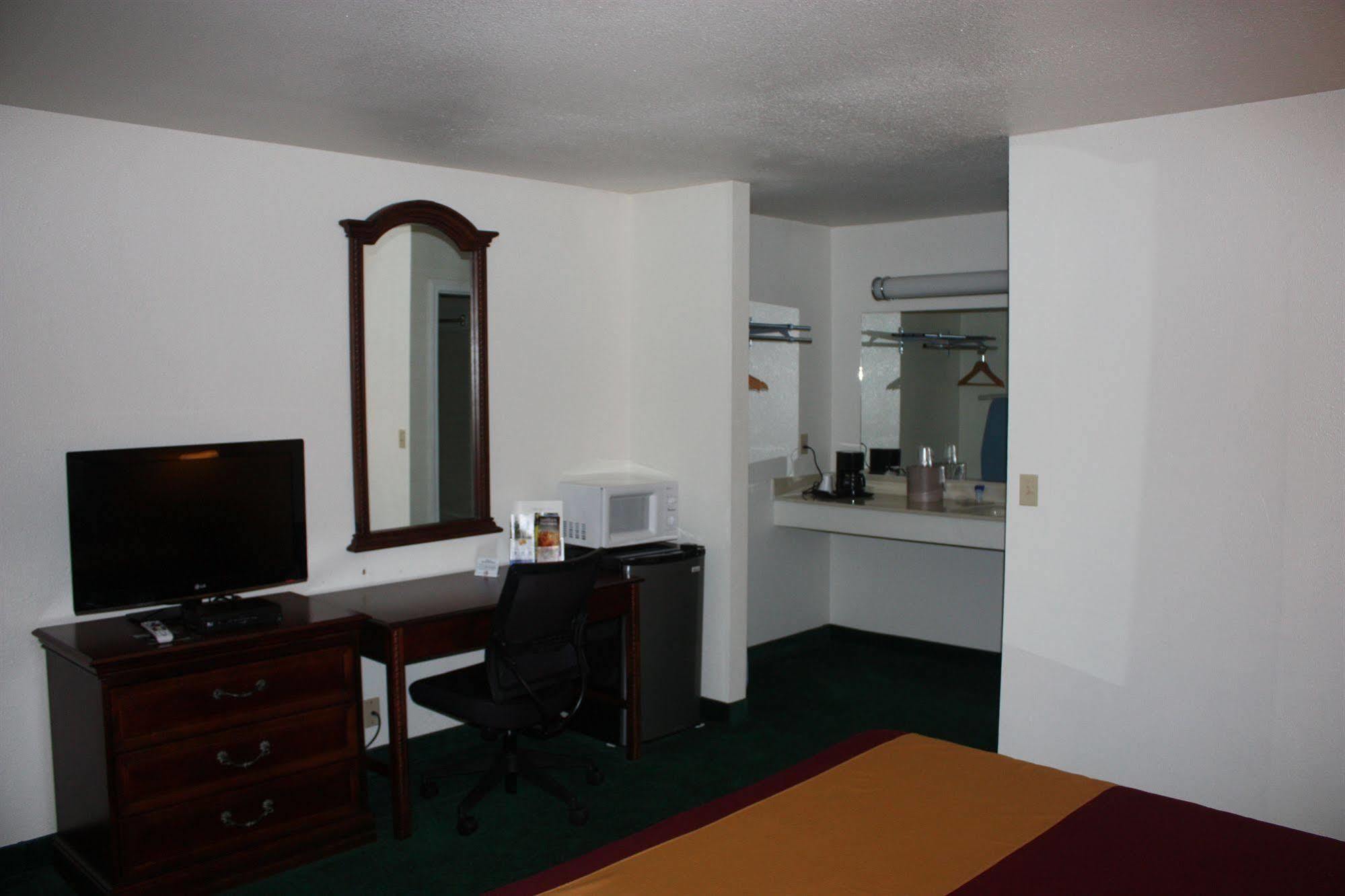 Value Inn & Suites Реддинг Экстерьер фото