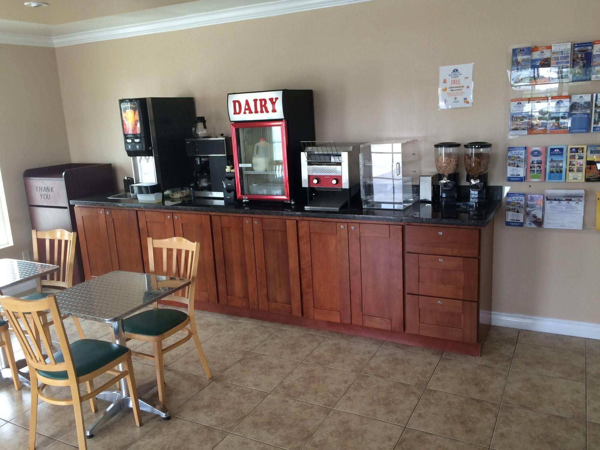 Value Inn & Suites Реддинг Экстерьер фото