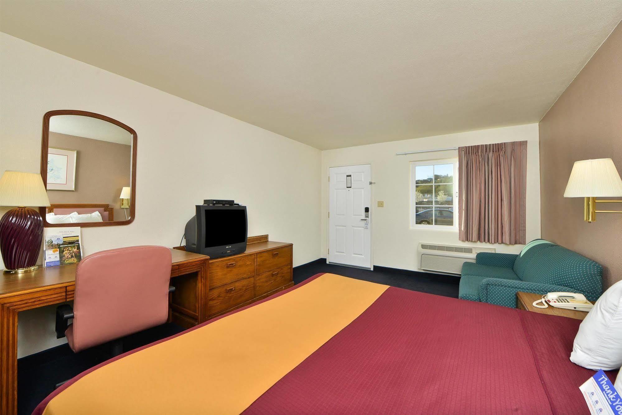 Value Inn & Suites Реддинг Экстерьер фото