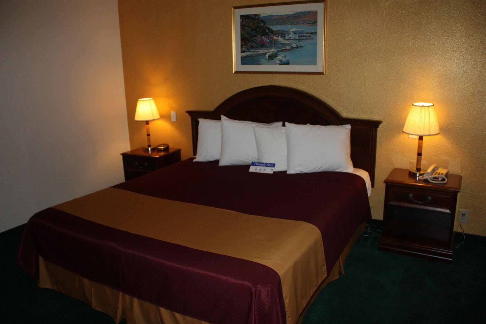 Value Inn & Suites Реддинг Экстерьер фото