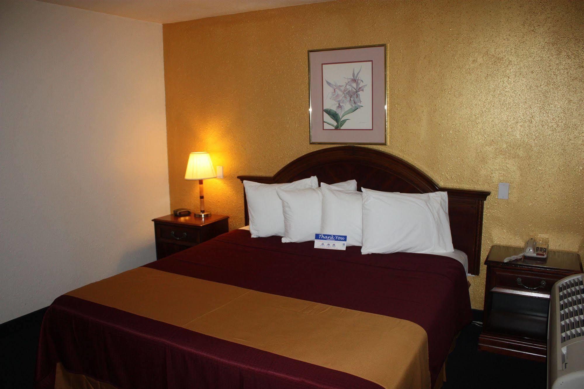 Value Inn & Suites Реддинг Экстерьер фото